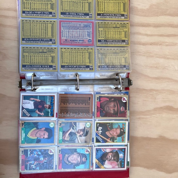 Vintage Baseball Card Collection - Picture 14 of 16